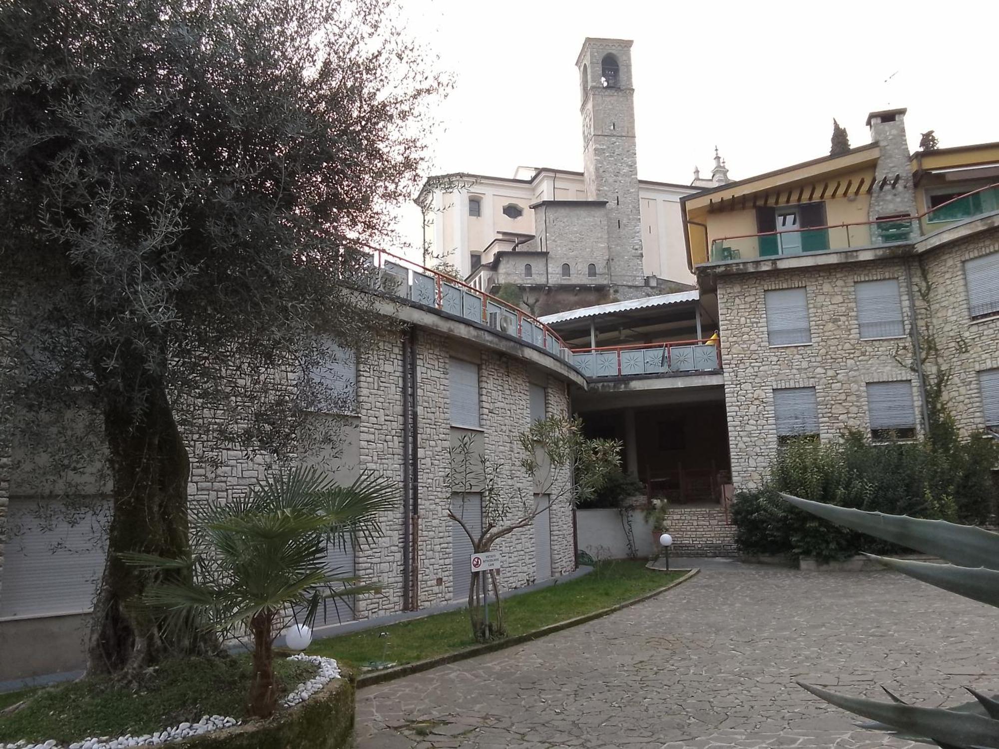 Appartamento Serena Gardone Riviera Exterior foto